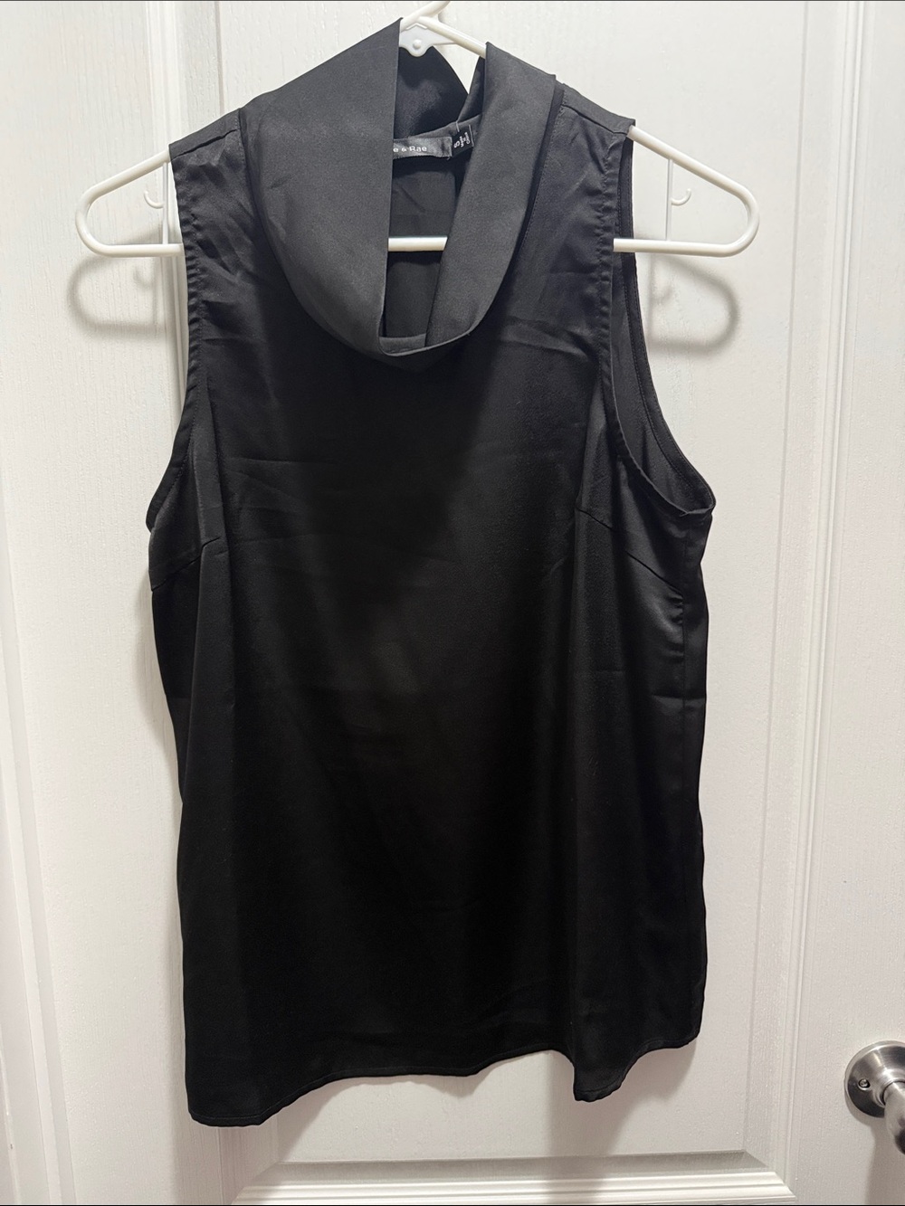 Doe & Rae Black Sleeveless Cowl-Neck Camisole